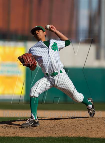 Thumbnail 3 in Orange Lutheran vs. St. Mary's photogallery.