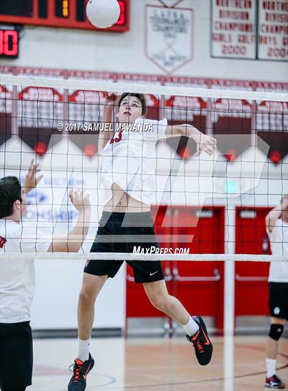 Thumbnail 1 in Notre Dame (SO) vs  Harvard-Westlake photogallery.