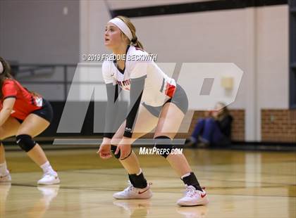 Thumbnail 1 in Collinsville vs. Trenton photogallery.