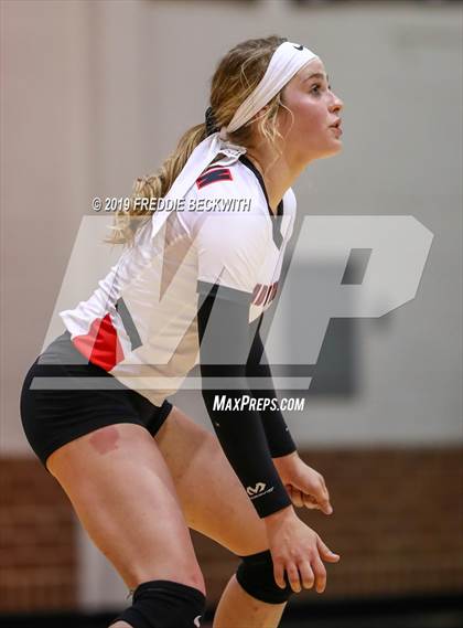 Thumbnail 3 in Collinsville vs. Trenton photogallery.