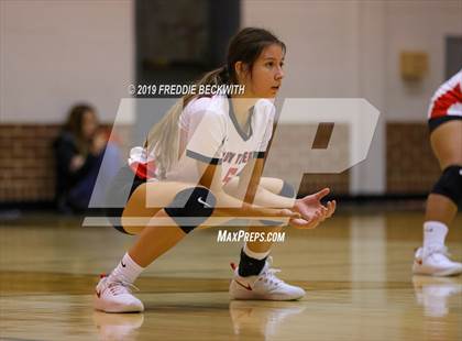 Thumbnail 2 in Collinsville vs. Trenton photogallery.