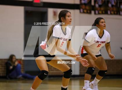 Thumbnail 1 in Collinsville vs. Trenton photogallery.