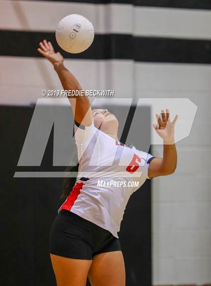 Thumbnail 1 in Collinsville vs. Trenton photogallery.