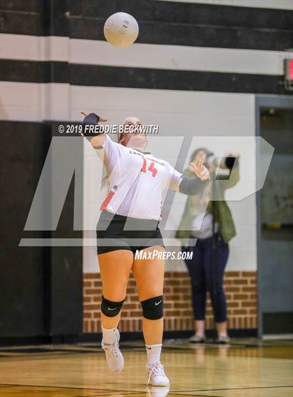 Thumbnail 3 in Collinsville vs. Trenton photogallery.