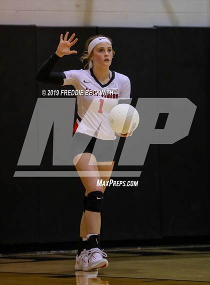 Thumbnail 2 in Collinsville vs. Trenton photogallery.