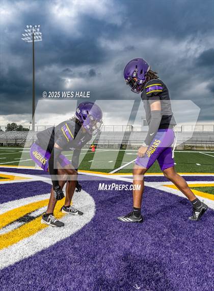 Thumbnail 2 in DeSoto Central (Team & Individual) photogallery.
