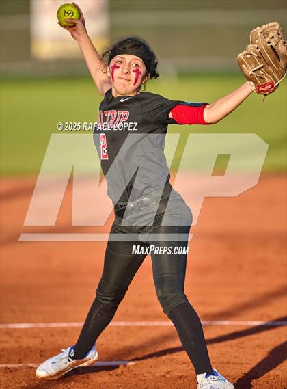 Thumbnail 1 in Waltrip @ Galena Park photogallery.