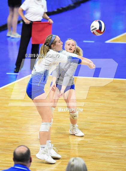 Thumbnail 3 in Coronado vs. D'Evelyn (CHSAA 4A Round 1) photogallery.