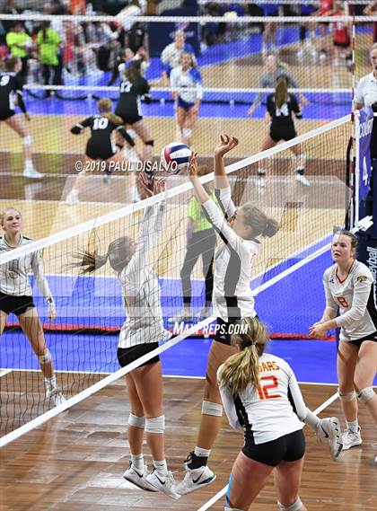 Thumbnail 2 in Coronado vs. D'Evelyn (CHSAA 4A Round 1) photogallery.