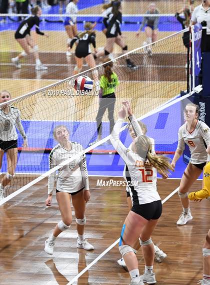 Thumbnail 1 in Coronado vs. D'Evelyn (CHSAA 4A Round 1) photogallery.