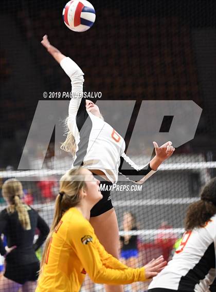 Thumbnail 1 in Coronado vs. D'Evelyn (CHSAA 4A Round 1) photogallery.
