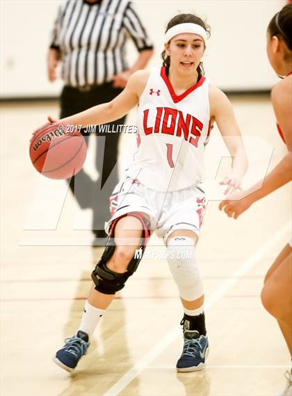 Thumbnail 3 in Liberty vs. Boulder Creek (Lady Titan Winter Hoops Classic) photogallery.