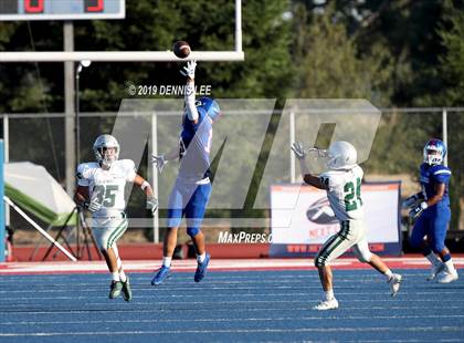 Thumbnail 2 in De La Salle @ Folsom photogallery.