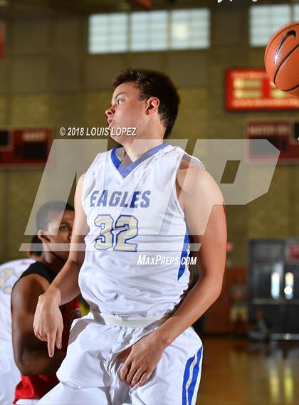 Thumbnail 3 in Santa Margarita vs. Centennial (Nike Extravaganza) photogallery.