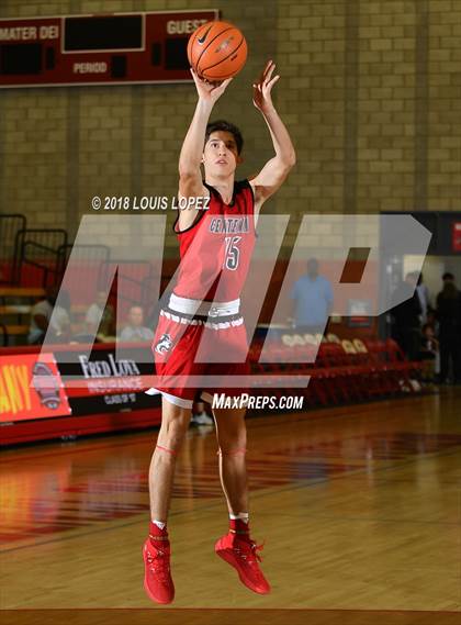 Thumbnail 2 in Santa Margarita vs. Centennial (Nike Extravaganza) photogallery.
