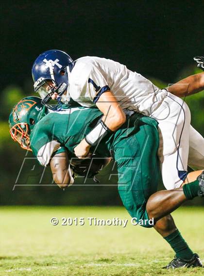 Thumbnail 3 in Taravella @ McArthur photogallery.