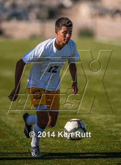 Thumbnail 1 in Highland vs. Albuquerque Academy photogallery.