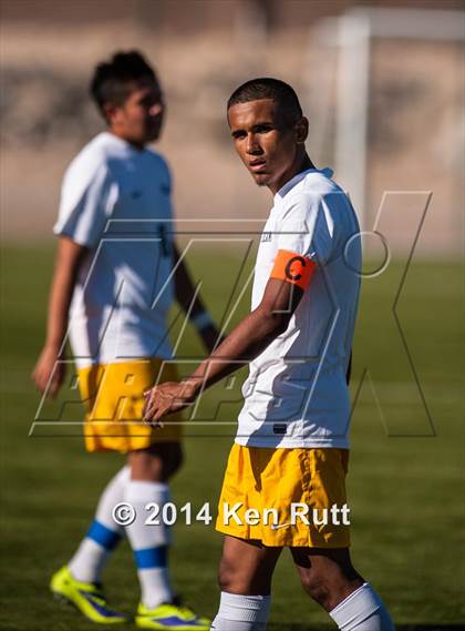 Thumbnail 3 in Highland vs. Albuquerque Academy photogallery.