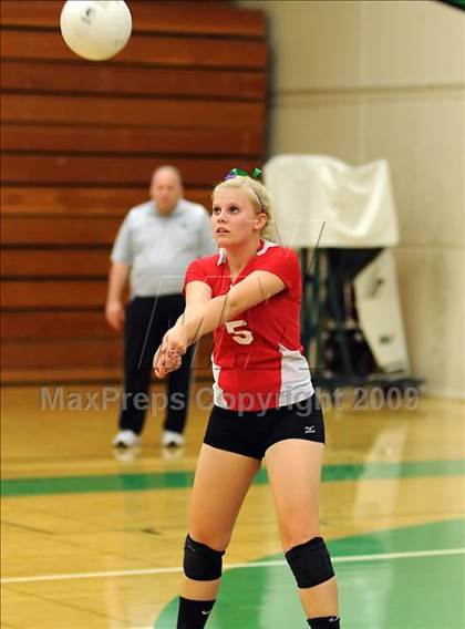 Thumbnail 1 in Del Campo @ El Camino photogallery.