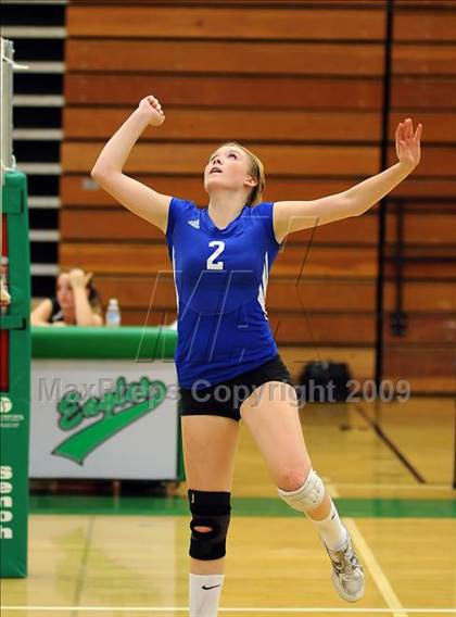 Thumbnail 3 in Del Campo @ El Camino photogallery.