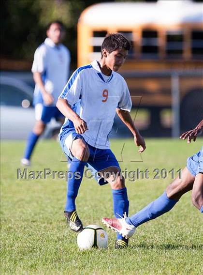 Thumbnail 3 in Jefferson vs. Benson Tech photogallery.