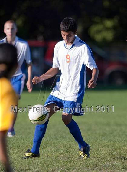 Thumbnail 1 in Jefferson vs. Benson Tech photogallery.