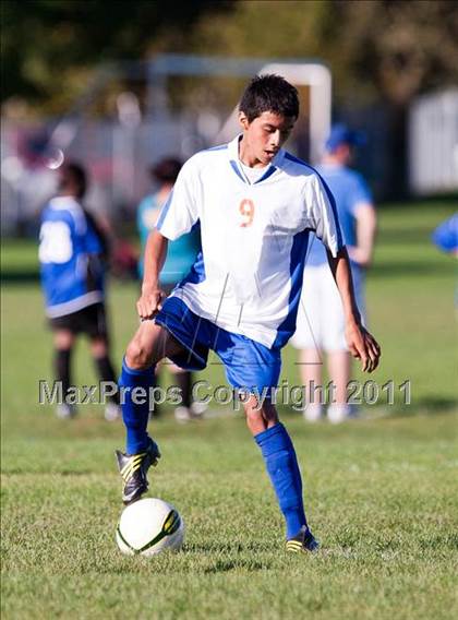 Thumbnail 2 in Jefferson vs. Benson Tech photogallery.