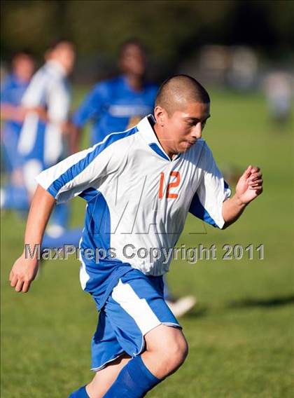 Thumbnail 2 in Jefferson vs. Benson Tech photogallery.