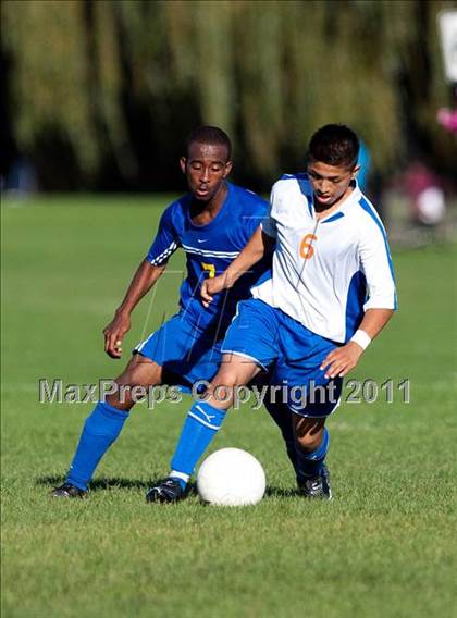 Thumbnail 3 in Jefferson vs. Benson Tech photogallery.