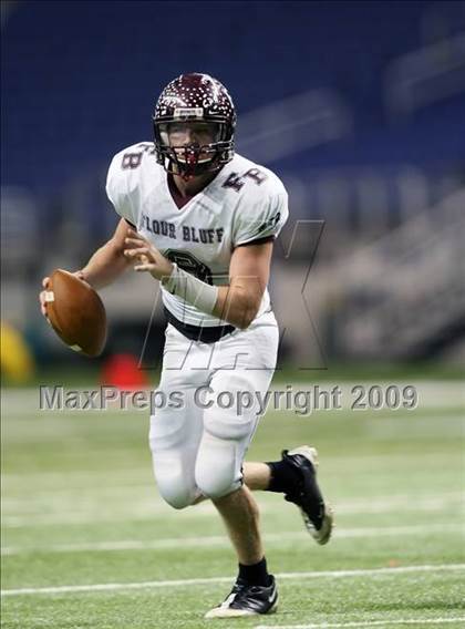 Thumbnail 3 in Flour Bluff vs. Lake Travis (Texas 4A Region 4 Playoffs) photogallery.