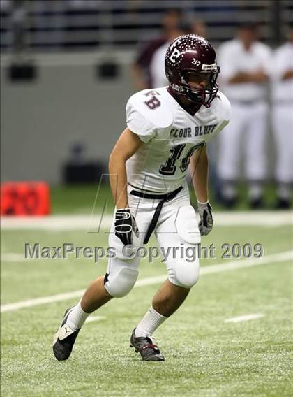 Thumbnail 1 in Flour Bluff vs. Lake Travis (Texas 4A Region 4 Playoffs) photogallery.