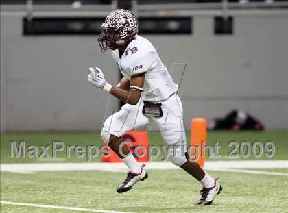Thumbnail 2 in Flour Bluff vs. Lake Travis (Texas 4A Region 4 Playoffs) photogallery.
