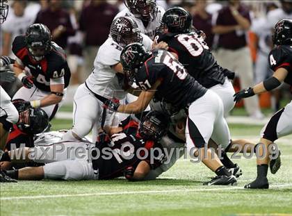 Thumbnail 1 in Flour Bluff vs. Lake Travis (Texas 4A Region 4 Playoffs) photogallery.
