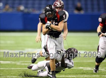 Thumbnail 3 in Flour Bluff vs. Lake Travis (Texas 4A Region 4 Playoffs) photogallery.