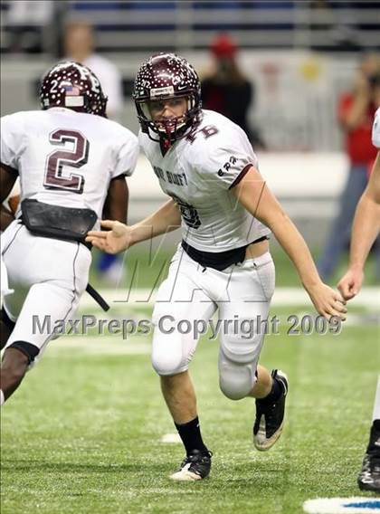 Thumbnail 1 in Flour Bluff vs. Lake Travis (Texas 4A Region 4 Playoffs) photogallery.