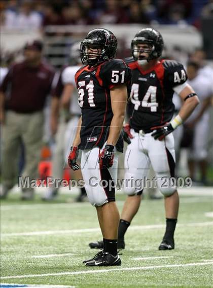 Thumbnail 1 in Flour Bluff vs. Lake Travis (Texas 4A Region 4 Playoffs) photogallery.