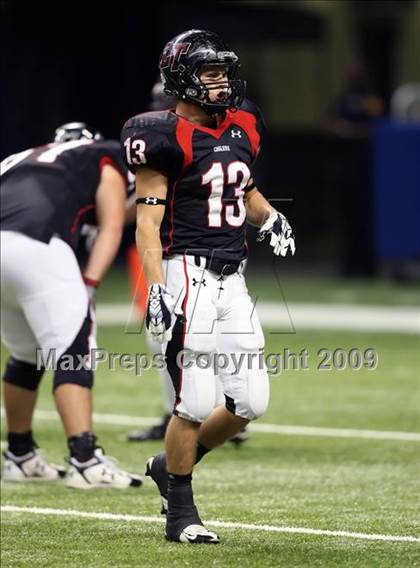 Thumbnail 2 in Flour Bluff vs. Lake Travis (Texas 4A Region 4 Playoffs) photogallery.