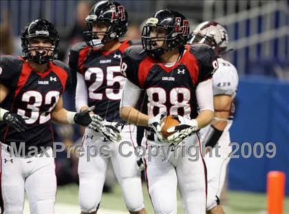 Thumbnail 1 in Flour Bluff vs. Lake Travis (Texas 4A Region 4 Playoffs) photogallery.