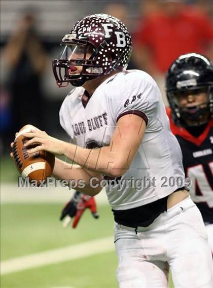 Thumbnail 1 in Flour Bluff vs. Lake Travis (Texas 4A Region 4 Playoffs) photogallery.