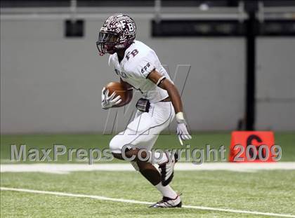 Thumbnail 1 in Flour Bluff vs. Lake Travis (Texas 4A Region 4 Playoffs) photogallery.