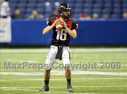 Thumbnail 2 in Flour Bluff vs. Lake Travis (Texas 4A Region 4 Playoffs) photogallery.
