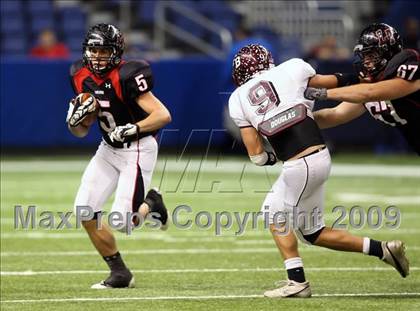 Thumbnail 1 in Flour Bluff vs. Lake Travis (Texas 4A Region 4 Playoffs) photogallery.