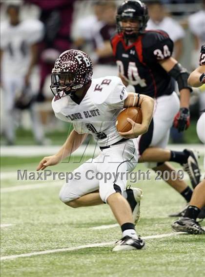 Thumbnail 1 in Flour Bluff vs. Lake Travis (Texas 4A Region 4 Playoffs) photogallery.