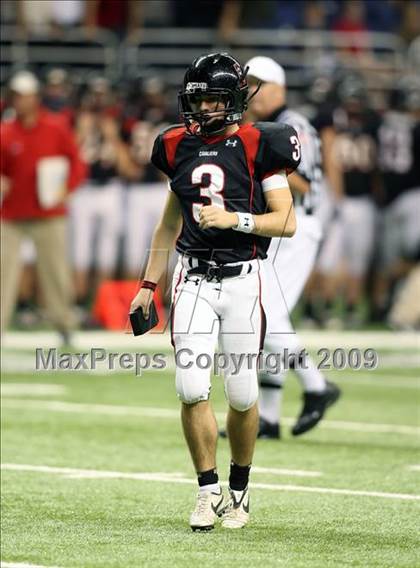Thumbnail 1 in Flour Bluff vs. Lake Travis (Texas 4A Region 4 Playoffs) photogallery.
