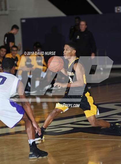 Thumbnail 3 in Eastside vs. San Pedro photogallery.