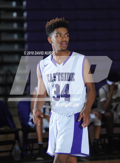 Thumbnail 2 in Eastside vs. San Pedro photogallery.