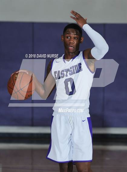 Thumbnail 2 in Eastside vs. San Pedro photogallery.