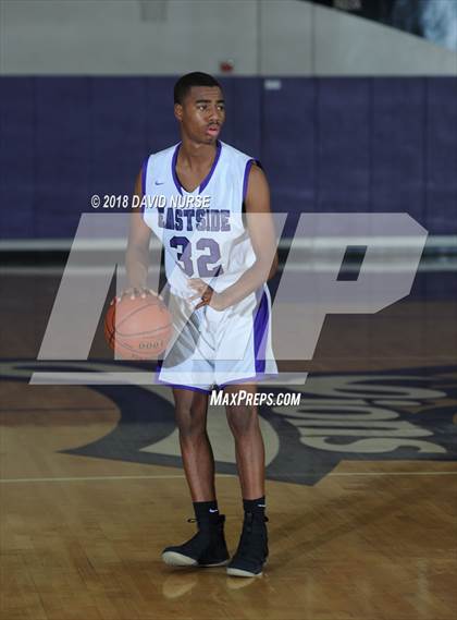 Thumbnail 2 in Eastside vs. San Pedro photogallery.