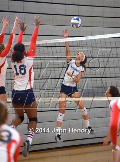 Thumbnail 1 in Kamehameha vs. Redondo Union (Durango Fall Classic) photogallery.