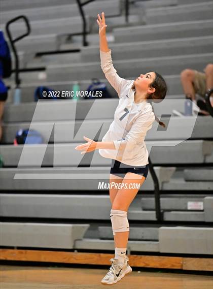 Thumbnail 1 in San Marcos vs Mater Dei Catholic (Sweetwater JV Tournament) photogallery.